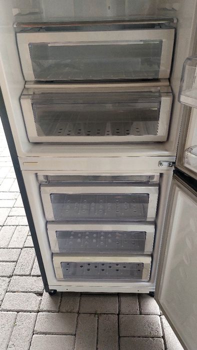 Продам холодильник!