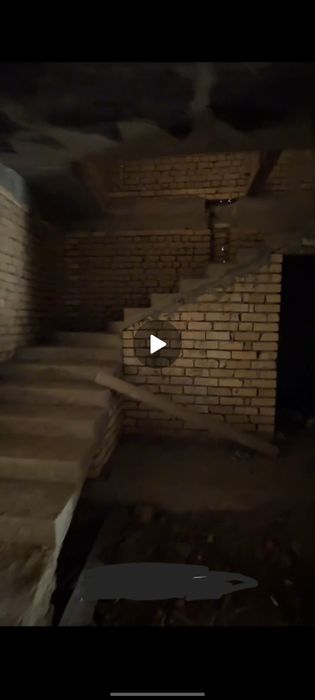 Uchastka fayzli hovli.
