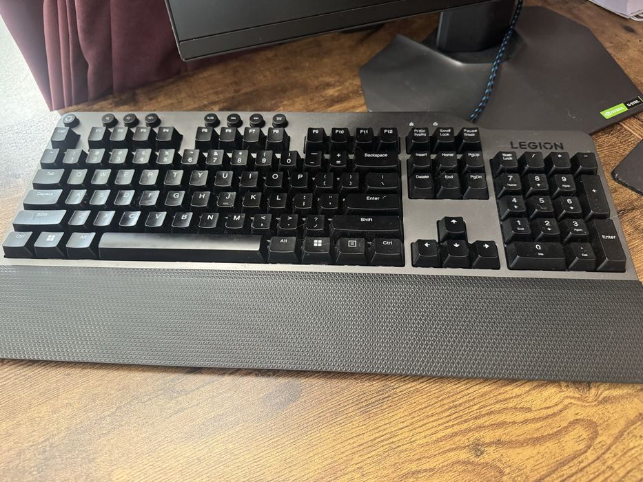 Tastatura mecanica red switches Lenovo Legion K500