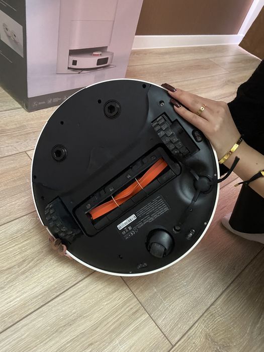 Продам робот пылесос