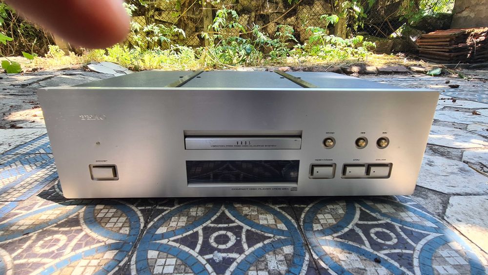 Teac VRDS-25 X - легендарен винтидж CD Player