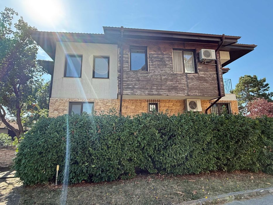 Къща с Акт 16 в Евксиноград – топ локация, отлична инвестиция