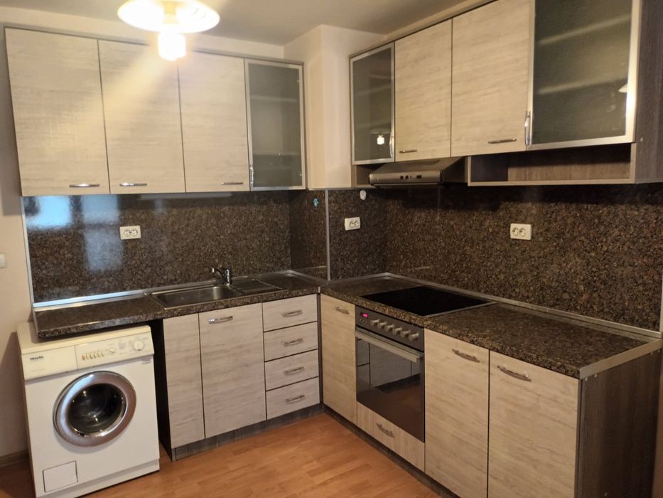 Двустаен обзаведен, център