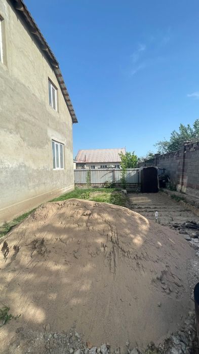 Продам двух этажный дом