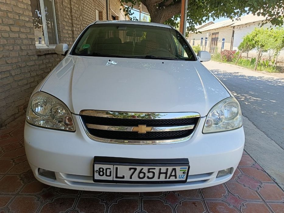 Chevrolet Lasetti 2012 yil ideal holatda