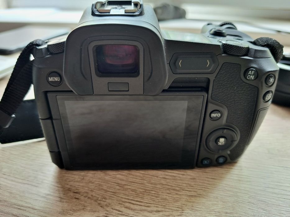Фотокамера Canon EOS R EF50mm1.8, переходник EF-RF