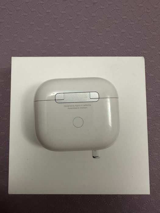 Кейс, футляр от Apple Airpods 3rd generation.
