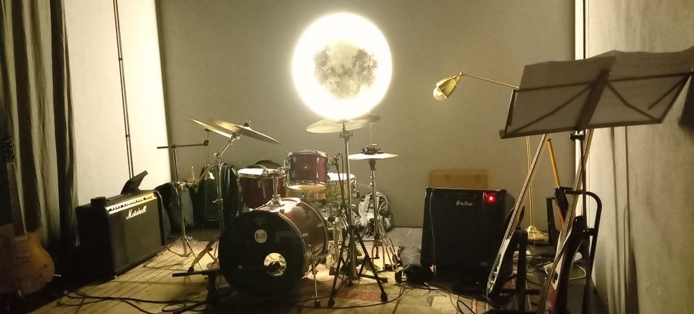 Meditații/ Cursuri de tobe și pian