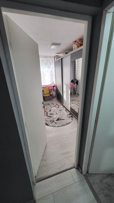 Vând apartament 4 camere. Aleea teilor