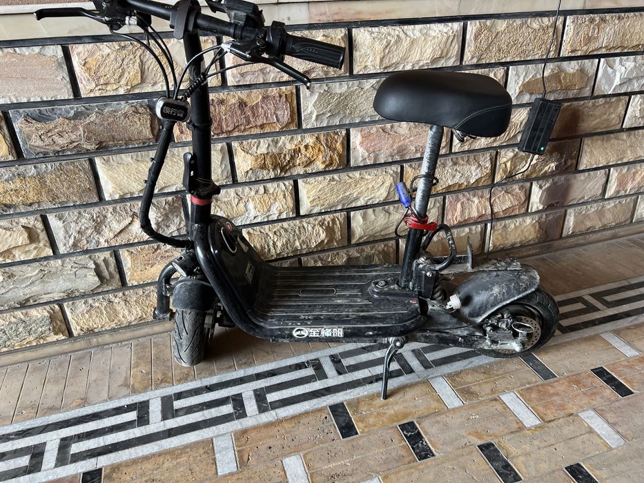 Samokat srochna prodayotsa