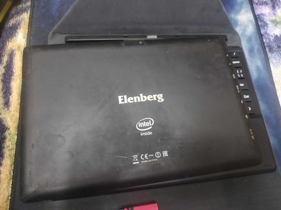 Планшет 10" Elinberg на Win 10 с клавиатурой