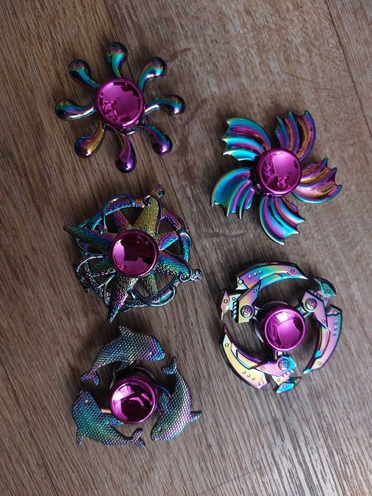 Продам новые спинеры .