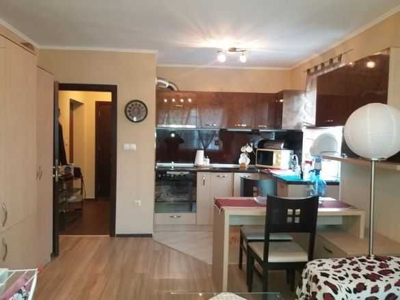 Дава се под наем Двустаен апартамент в Бургас, Славейков - 55 кв.м за 178.5 € - Снимка #17