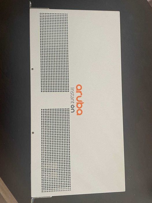 HP Aruba Instant On 1930 24G Switch