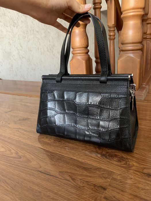 Кожаная сумка под кроко