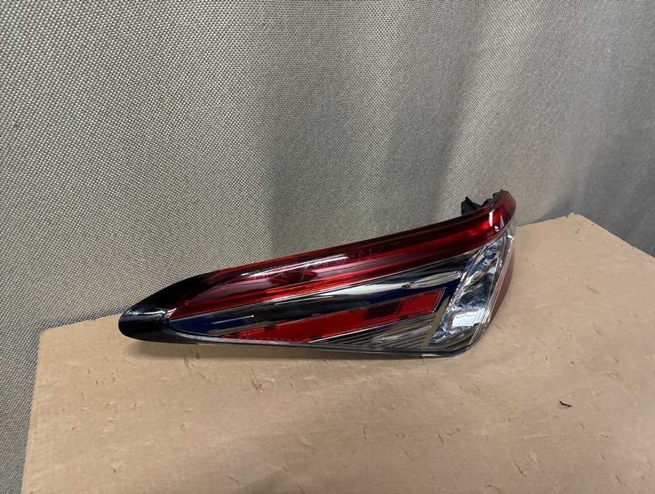 Фонарь (наружный Led) левый Toyota Camry V70