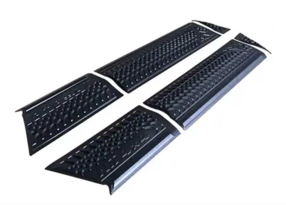 Молдинги Танк 300