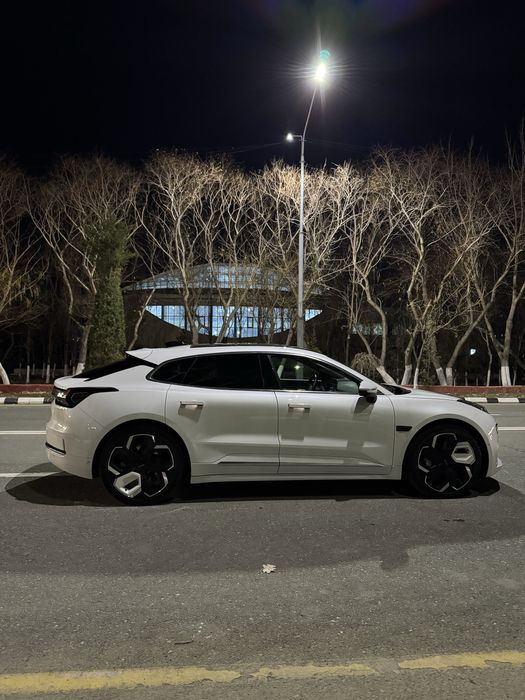 Zeekr 001. 3.2 sekund