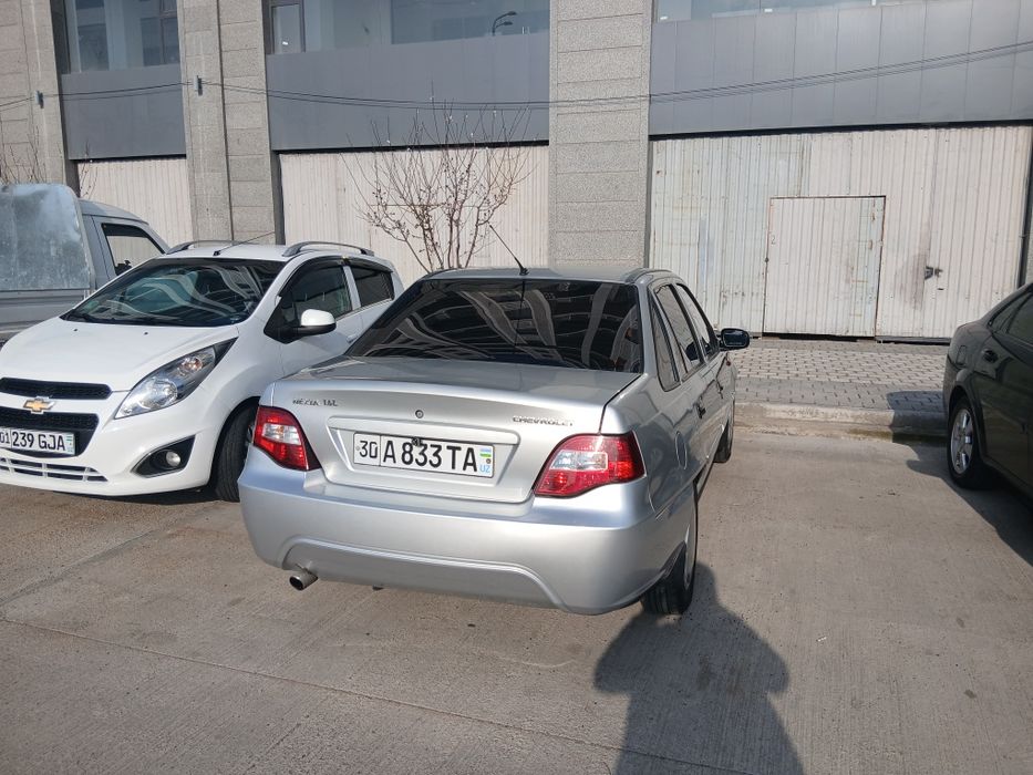 nexia 2 1.6 l sotiladi 2010 yil