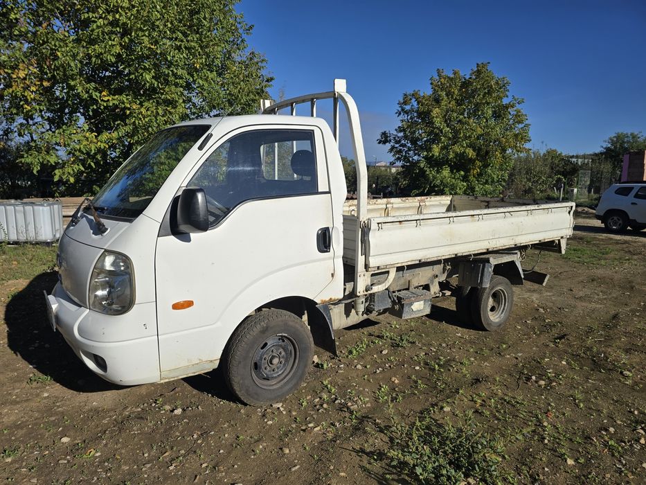 Vând Basculanta KIA k2500