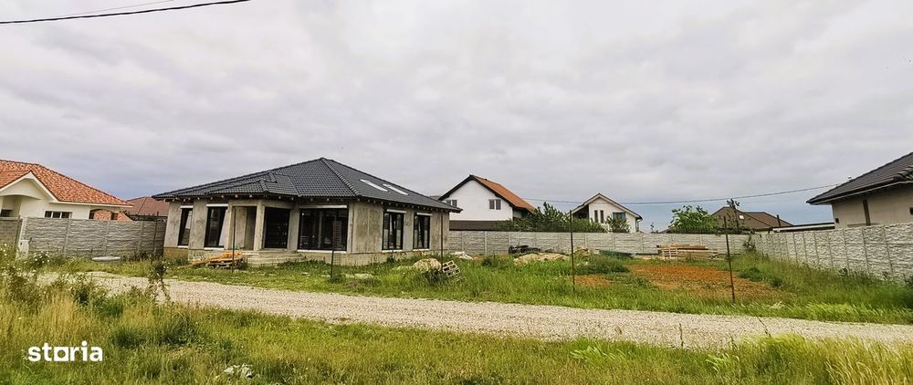 Casă 4 camere constructie de calitate ,construită de proprietar la alb