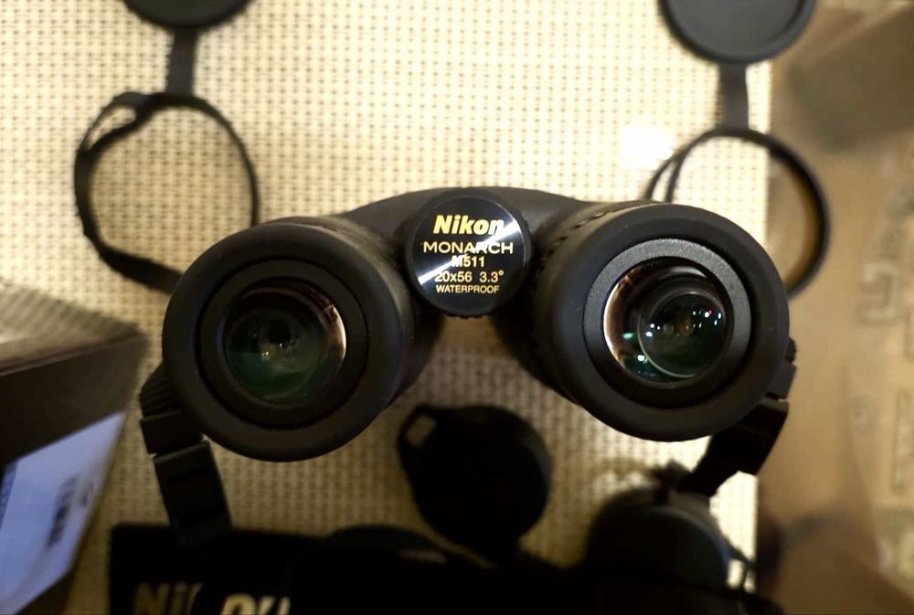 Binoclu Nikon Monarch 5 20x56