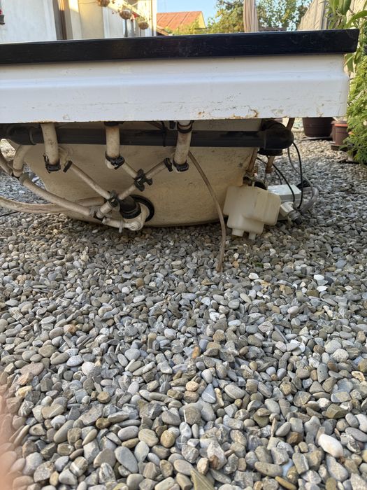 cada cu jacuzzi URGENT