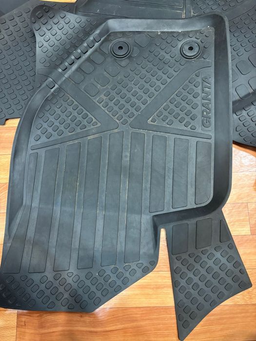 коврики на Лабс груниу оргинал за 4500