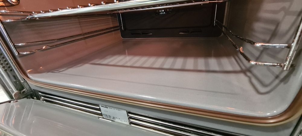 Фурна за вграждане с керамични котлони Miele H251