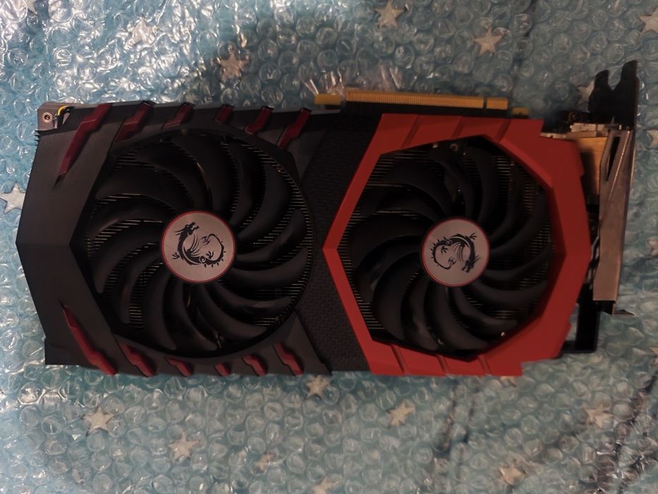 Vând GTX 1080 8gb