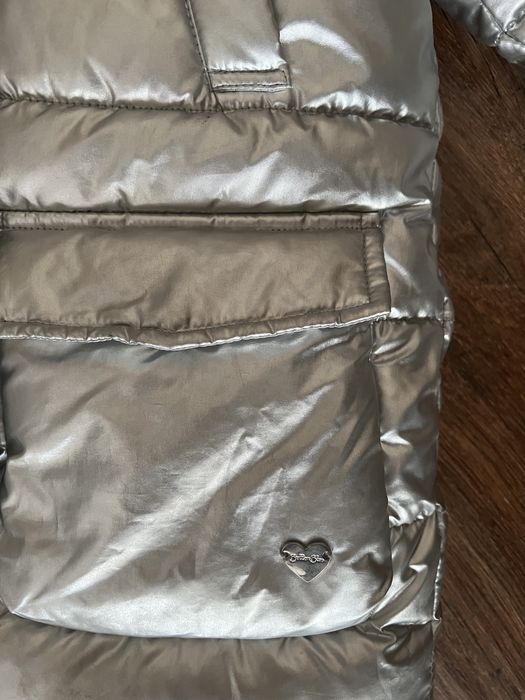 Продам красивый пуховик на девочку