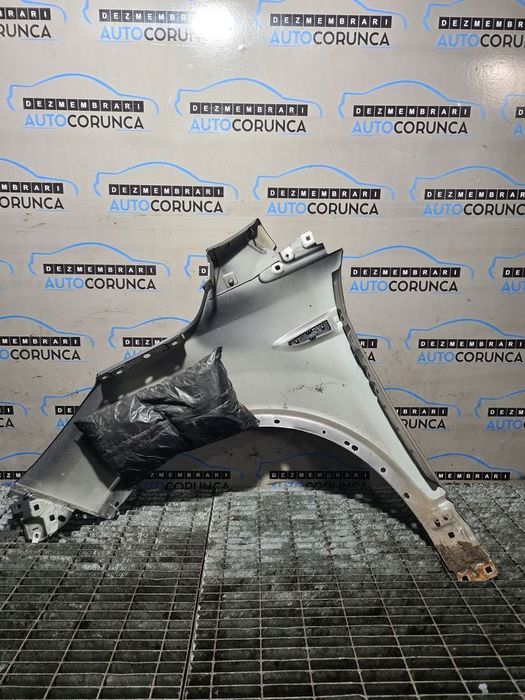 Aripa Dreapta Fata Ford Kuga II 2012 - 2014 4 Usi ARGINTIU (814)