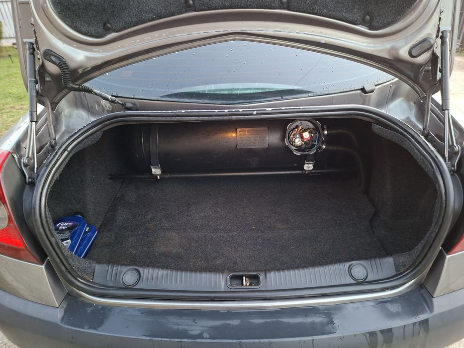 Vând Renault Megane 1,6 16v+ GPL