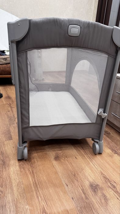 Продаю кровать манеж Joye