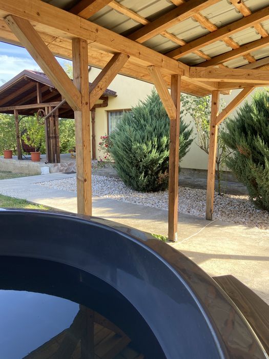 Inchiriez vila, liber de Revelion si de Craciun