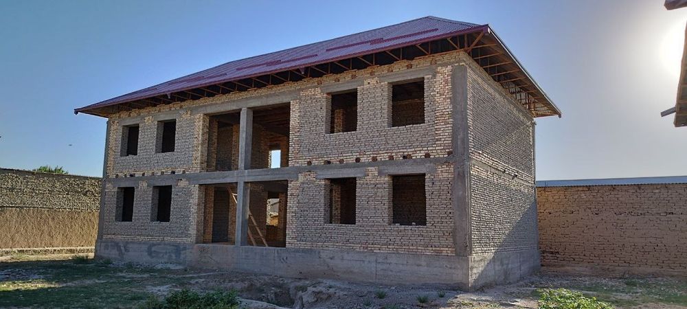 Недостроенный участок Навоий шахрида