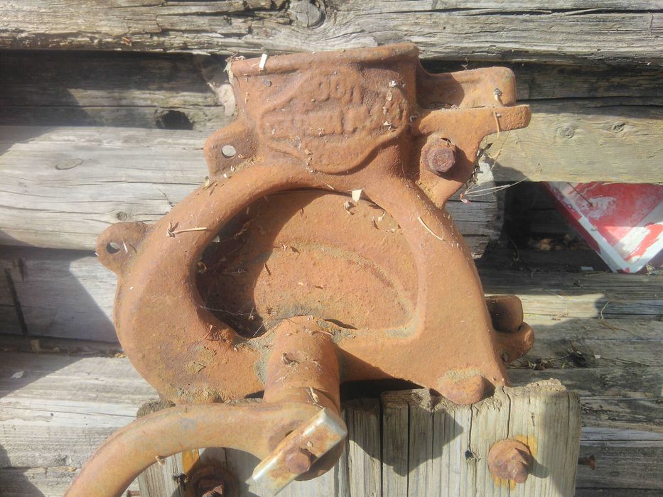 Продавам много стара роначка за царевица ръчна антикварна