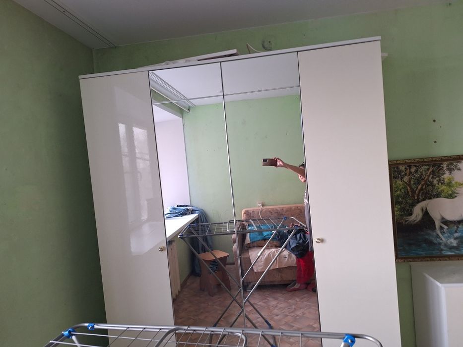 Спальный гарнитур,  б/у, в хорошему состоянии. Есть зеркала в упаеовке