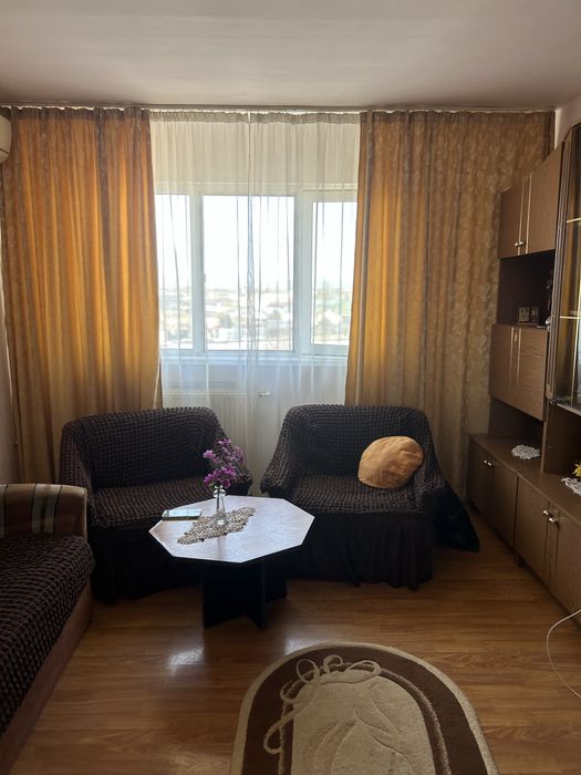 Inchiriez camera camin