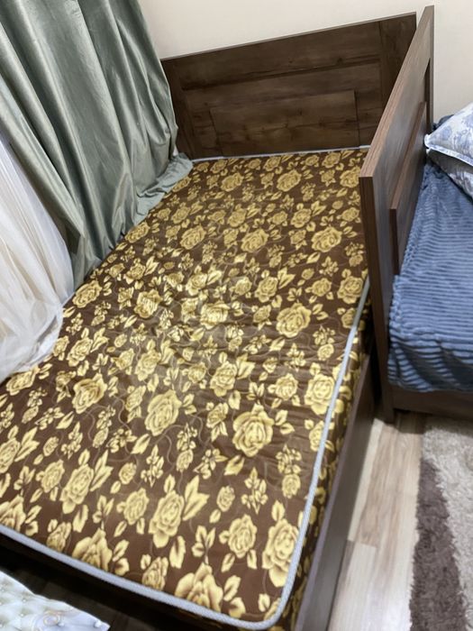 Кровать для спальныи
