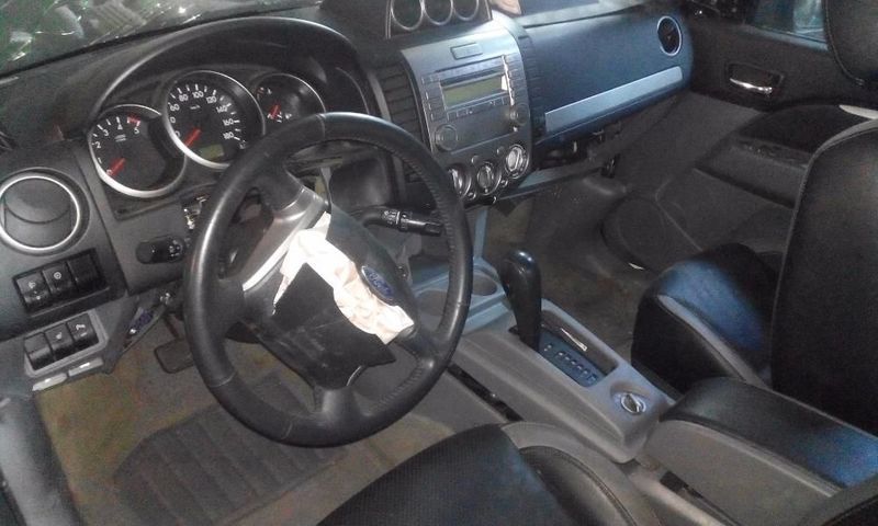 За части Форд Рейнджър 2.5 TDCI 143PS, двигател 67,000км, авточасти