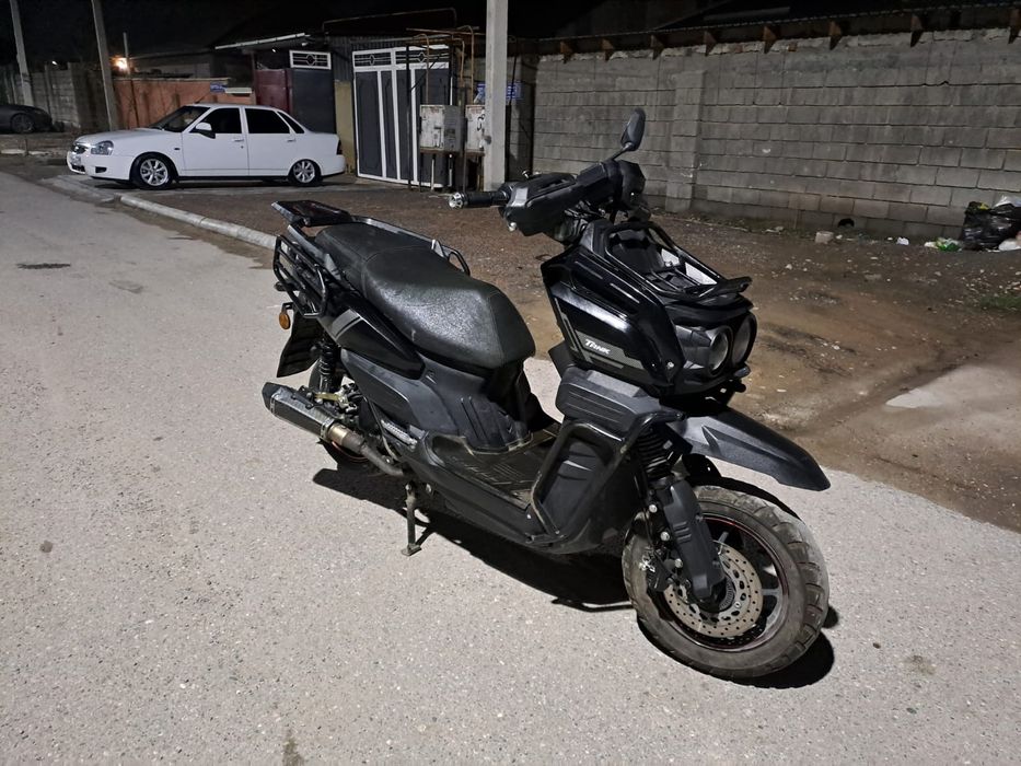 Продаётся скутер танк срочно