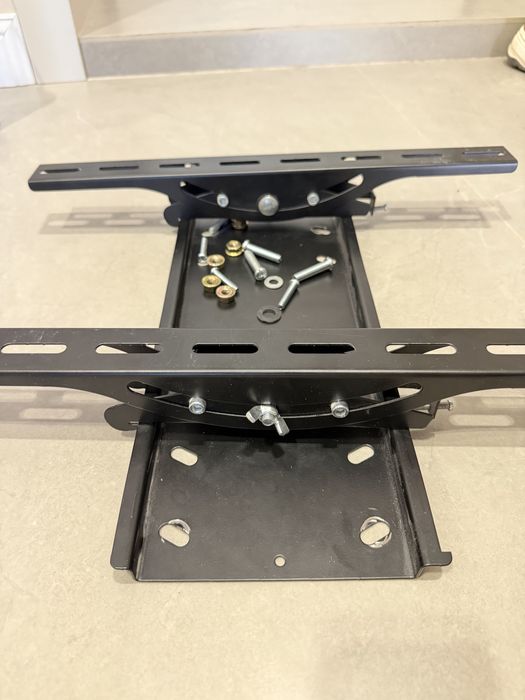 Кранштейн для телевизора