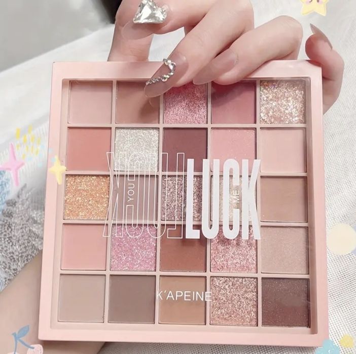 Палетка теней YOU LUCK