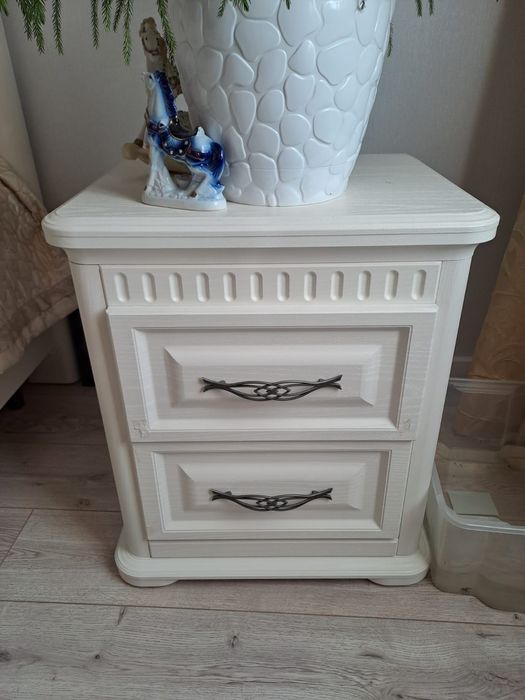 Кровать, 2 тумбочки