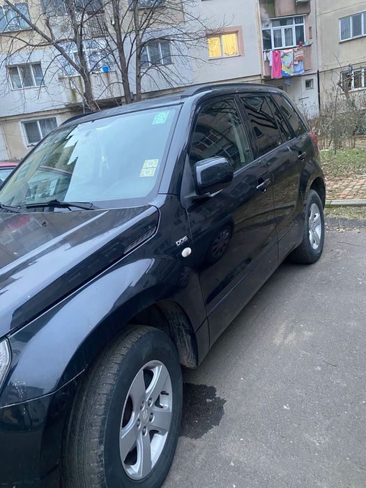 Vând Suzuki Grand Vitara