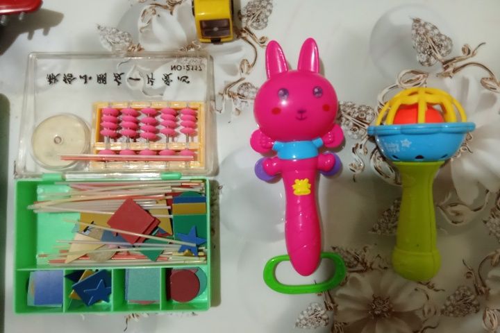 Игрушка,ойыншык бари бирге 1000тг