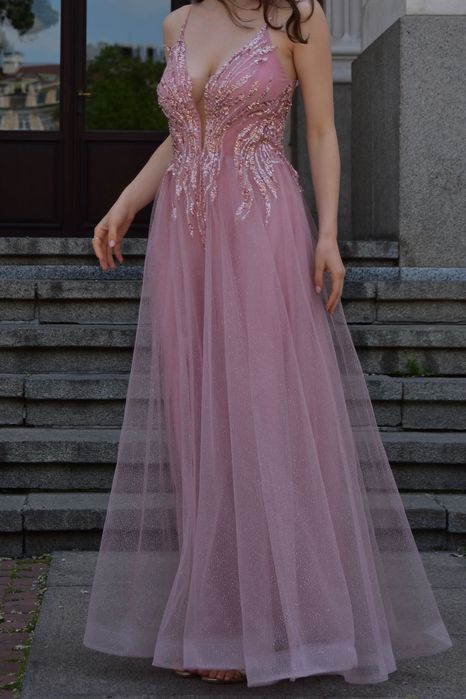 Разкошна розова Бална рокля за повод, бал, събитие