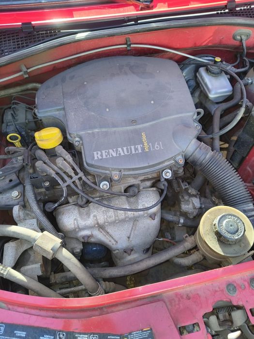 Vând motor Logan MCV