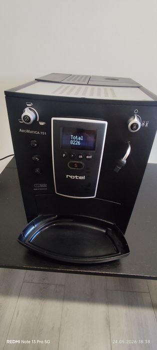 Vand espressor de cafea   .Rotel AroMatica751